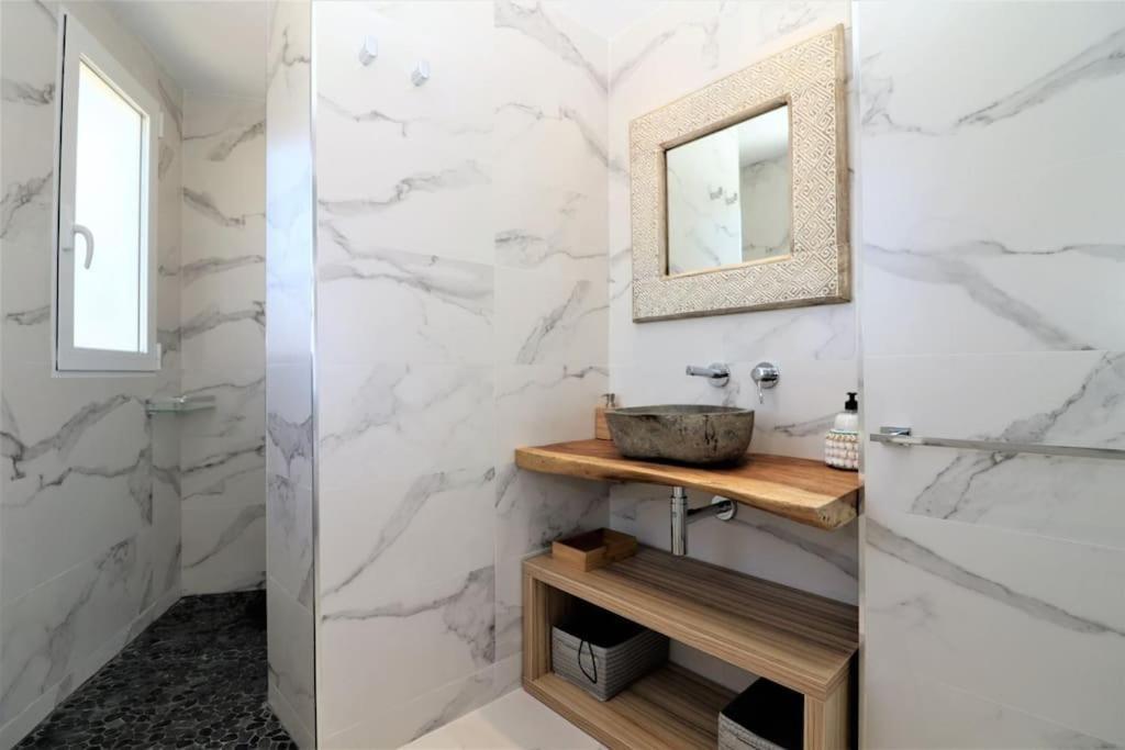 Luxurious 2-Bedroom Apt With Stunning Views, 1St Line On Levante Beach, Бенидорм Экстерьер фото