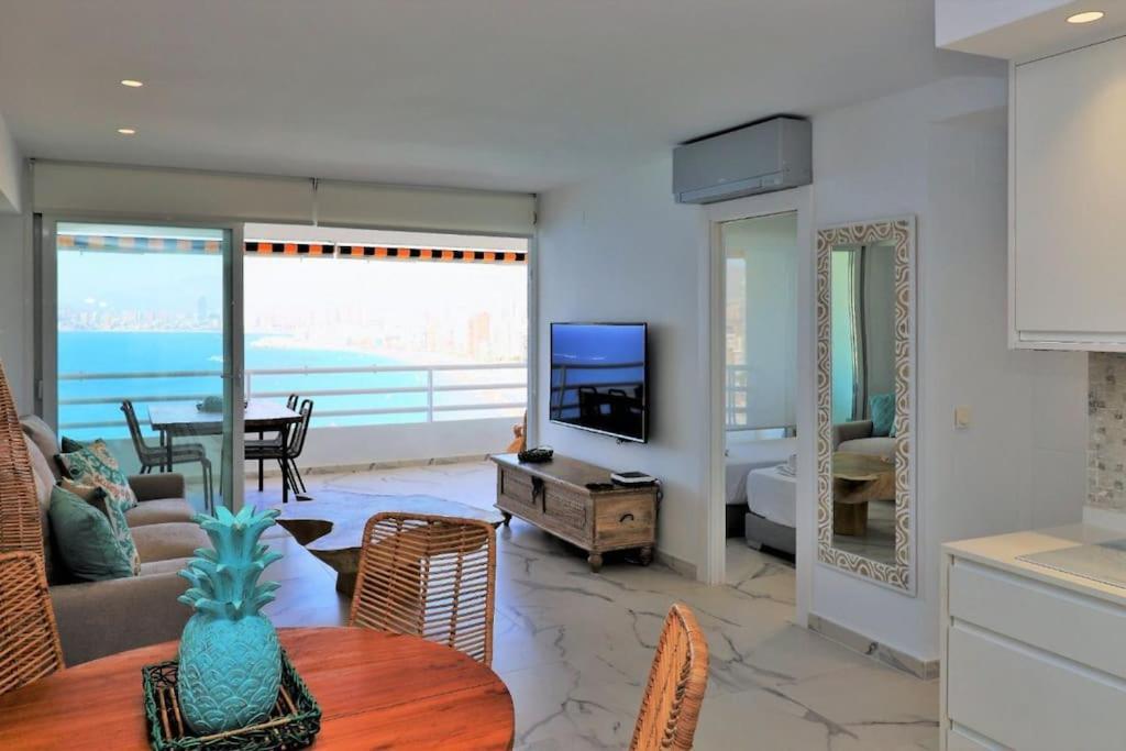 Luxurious 2-Bedroom Apt With Stunning Views, 1St Line On Levante Beach, Бенидорм Экстерьер фото