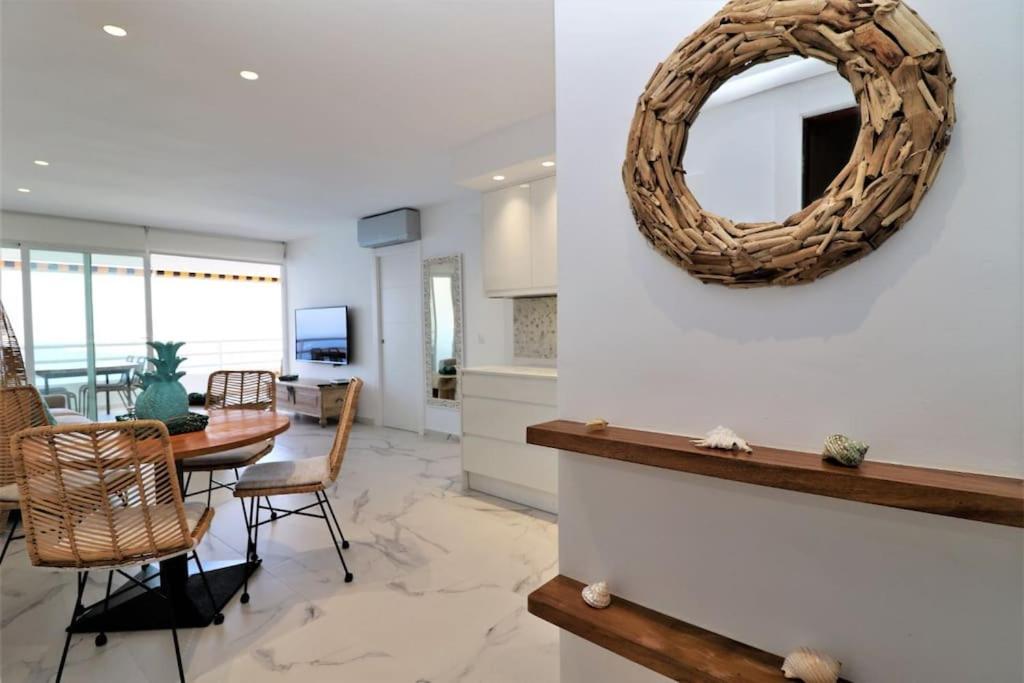 Luxurious 2-Bedroom Apt With Stunning Views, 1St Line On Levante Beach, Бенидорм Экстерьер фото